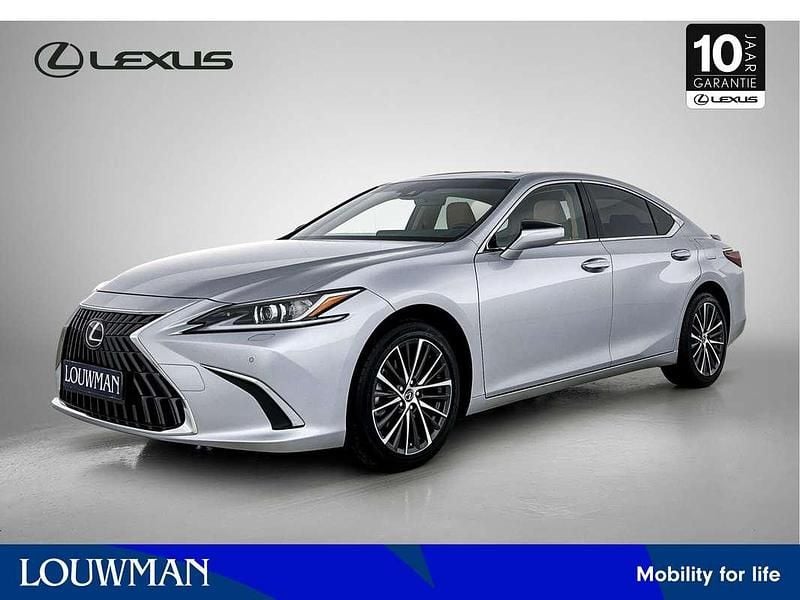 Zilver Nieuw 2025 Lexus ES300 Sedan | € 59.850 (Eerlijke prijs) - Afbeelding 1/4