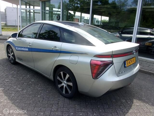 Occasion Toyota Mirai 154 PK (113 kW) 2016 Grijs Sedan