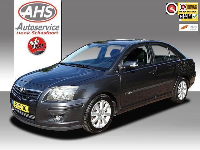 Grijs Gebruikt 2008 Toyota Avensis Luna Hatchback | € 3.750 (Eerlijke prijs) - Afbeelding 1/4