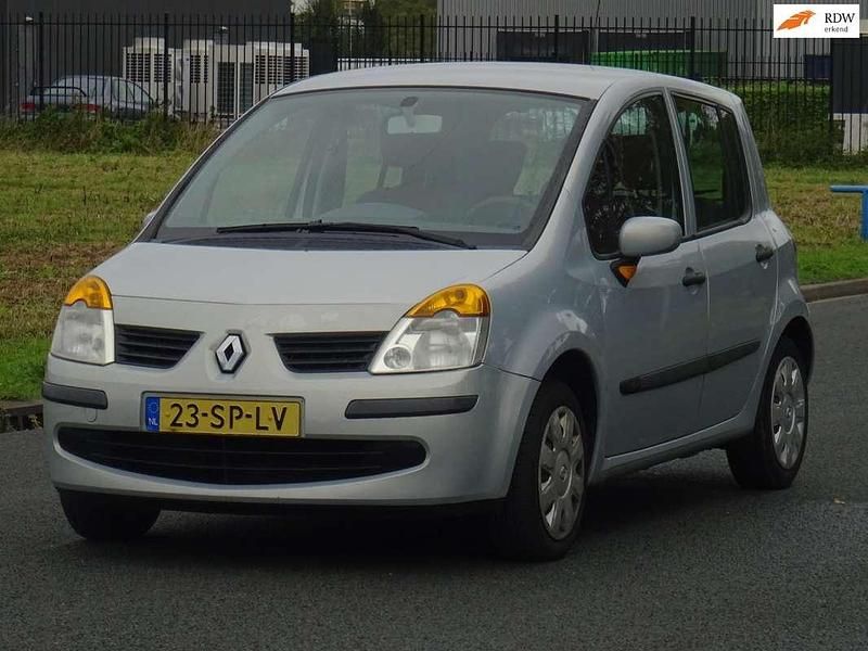 Grijs Gebruikt 2006 Renault Modus MPV | € 1.999 (Iets duurder) - Afbeelding 1/4