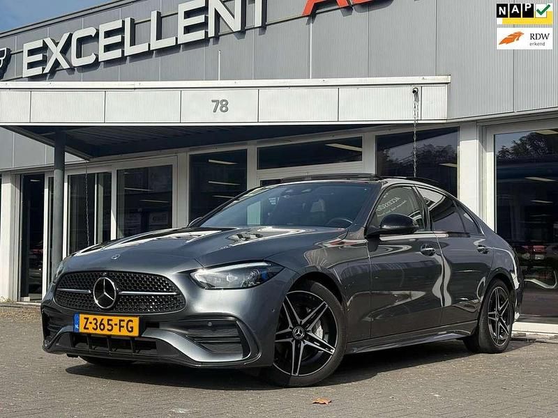 Grijs Gebruikt 2024 Mercedes C200 AMG line Sedan | € 49.950 (Iets duurder) - Afbeelding 1/4