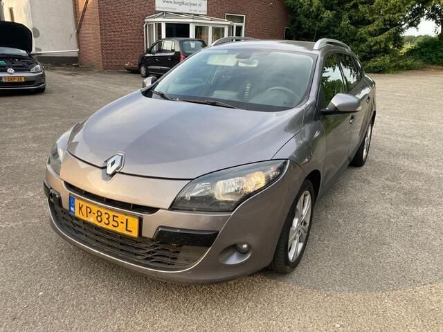 Grijs Gebruikt 2011 Renault Mégane GrandTour Expression Stationwagen | € 1.550 (Super prijs) - Afbeelding 1/4