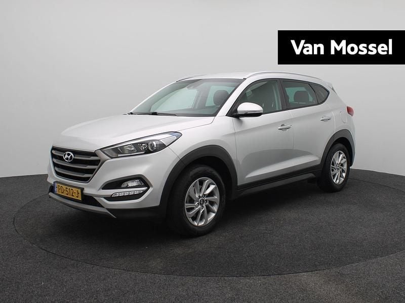 Platinum silver metallic (u3s) Gebruikt 2018 Hyundai Tucson Edition SUV | € 16.940 (Goede deal) - Afbeelding 1/4