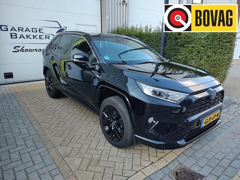 Zwart Gebruikt 2021 Toyota RAV4 Hybrid Edition SUV | € 30.950 (Eerlijke prijs) - Afbeelding 1/4