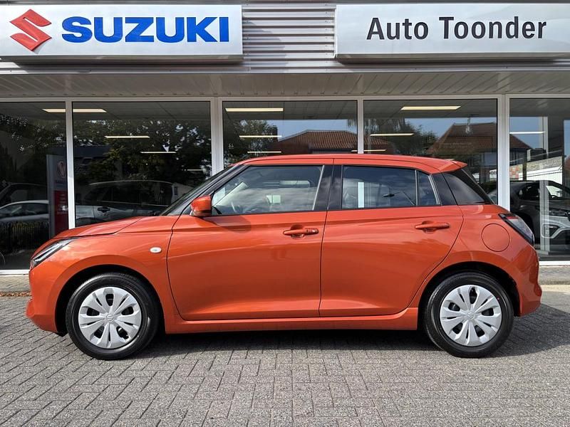 Hatchback Nieuw 2025 Suzuki Swift Comfort Hatchback | € 19.999 (Goede deal) - Afbeelding 1/1