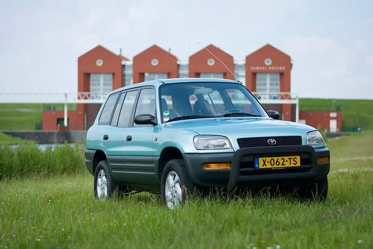 Gebruikt 1996 Toyota RAV4 Stationwagen | € 6.900 - Afbeelding 1/4
