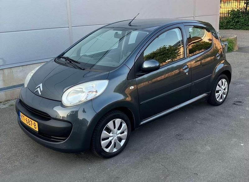 Grijs Gebruikt 2006 Citroën C1 Hatchback | € 1.750 (Eerlijke prijs) - Afbeelding 1/4