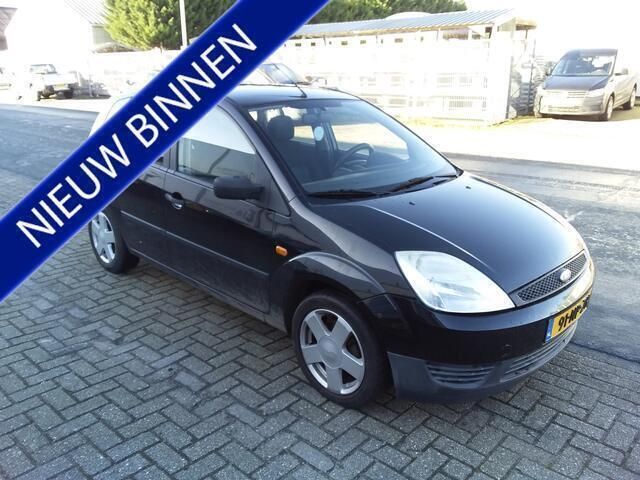Zwart Gebruikt 2004 Ford Fiesta Hatchback | € 1.450 (Eerlijke prijs) - Afbeelding 1/4