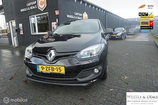Zwart Gebruikt 2015 Renault Mégane III Authentique Hatchback | € 5.495 (Eerlijke prijs) - Afbeelding 1/4