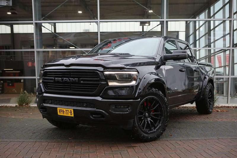Zwart Gebruikt 2022 Dodge Ram Pickup | € 64.346 - Afbeelding 1/4