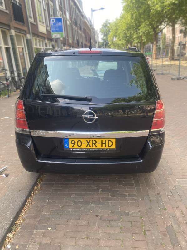 Zwart Gebruikt 2007 Opel Zafira MPV | € 1.999 (Goede deal) - Afbeelding 1/4