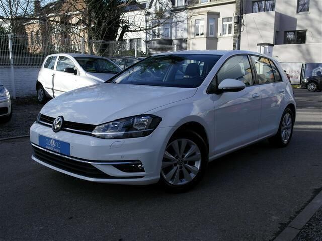 Wit Gebruikt 2019 VW Golf VII Comfortline Sedan | € 17.500 (Goede deal) - Afbeelding 1/4
