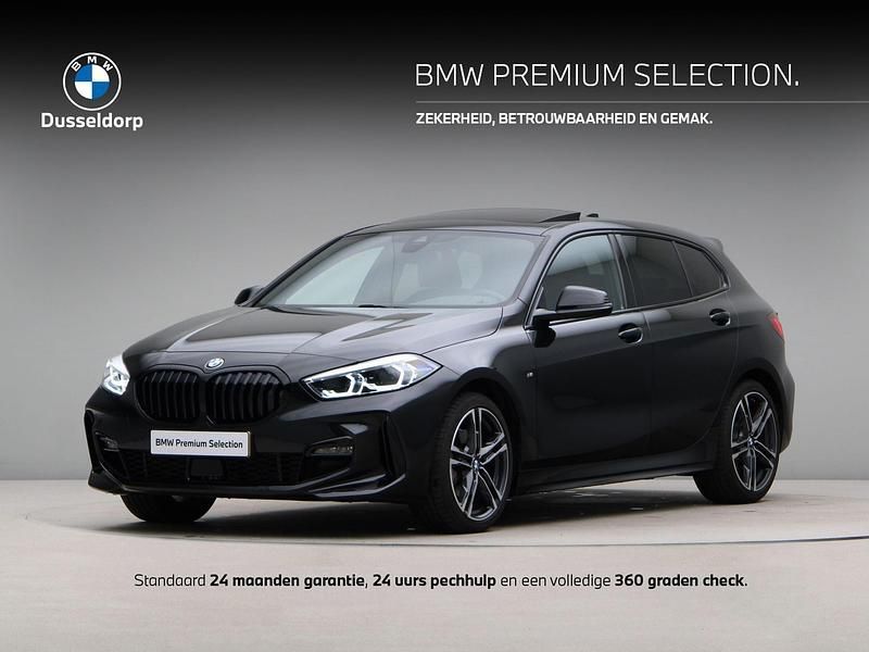 Zwart Gebruikt 2024 BMW 118 M Sport Hatchback | € 35.450 (Super prijs) - Afbeelding 1/4