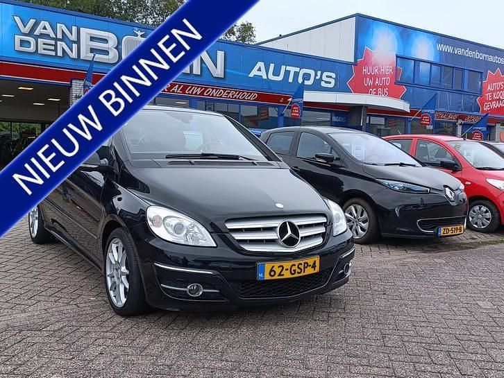 Zwart (metallic) Gebruikt 2008 Mercedes B180 MPV | € 4.999 (Eerlijke prijs) - Afbeelding 1/4
