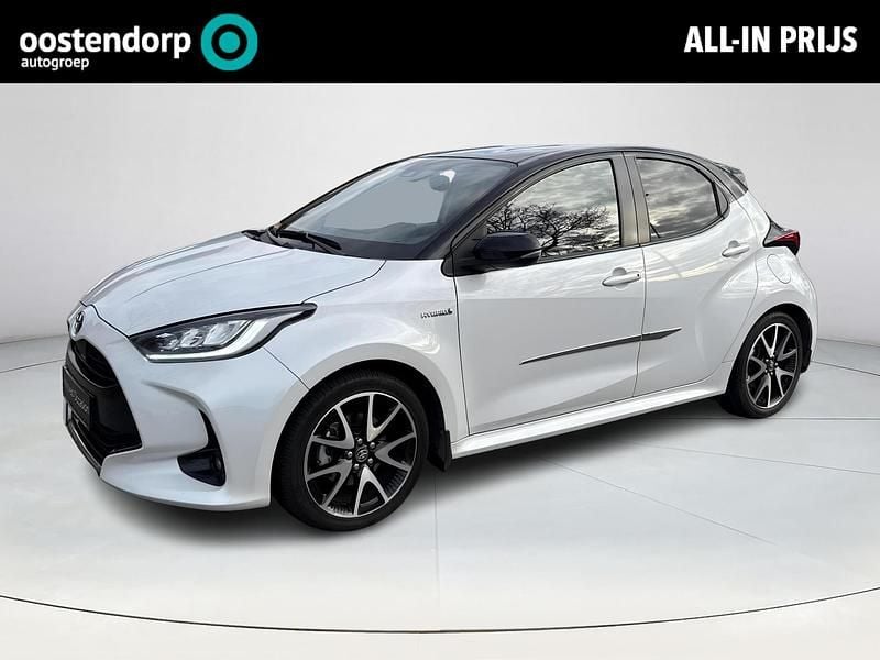 Wit Gebruikt 2021 Toyota Yaris Hybrid Hatchback | € 23.949 (Duur) - Afbeelding 1/4
