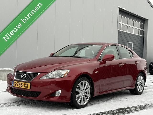 Rood (metallic) Gebruikt 2006 Lexus IS250 Sedan | € 7.495 (Eerlijke prijs) - Afbeelding 1/4