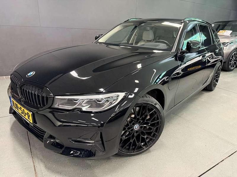 Occasion BMW 330e Executive 294 PK (216 kW) 2021 Zwart Stationwagen