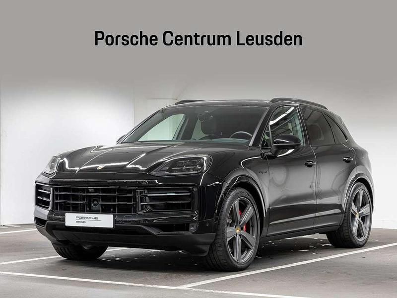 Zwart Gebruikt 2024 Porsche Cayenne S E-Hybrid SUV | € 124.900 (Super prijs) - Afbeelding 1/4