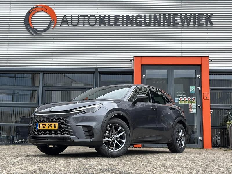 Grijs Nieuw 2025 Lexus LBX Business Edition SUV | € 38.900 (Goede deal) - Afbeelding 1/4