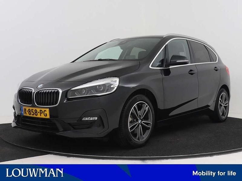 Zwart Occasion 2021 BMW 218 Active Tourer Executive MPV | € 24.950 (Goede deal) - Afbeelding 1/4