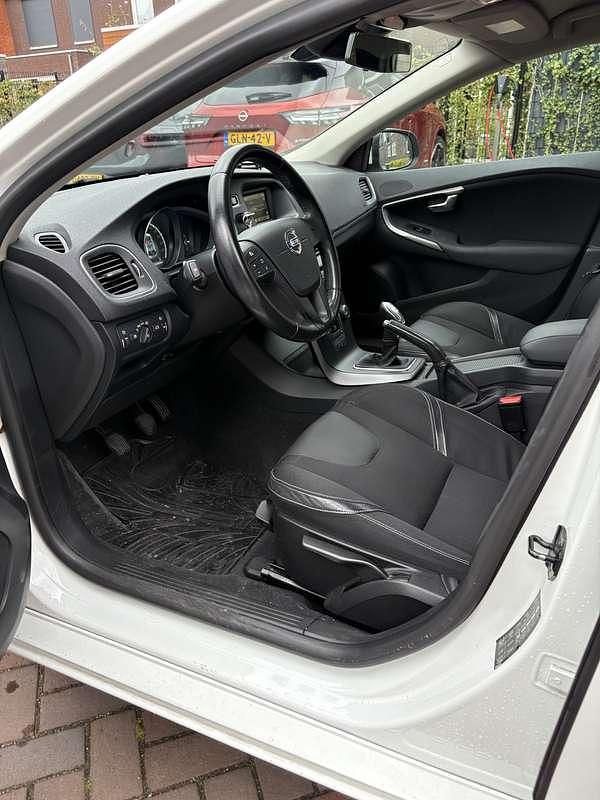 Occasion Volvo V40 114 PK (83 kW) 2012 Sedan