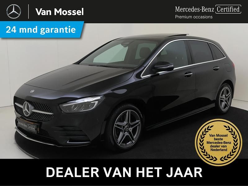 Zwart Occasion 2024 Mercedes B250 AMG line MPV | € 39.945 (Iets duurder) - Afbeelding 1/4