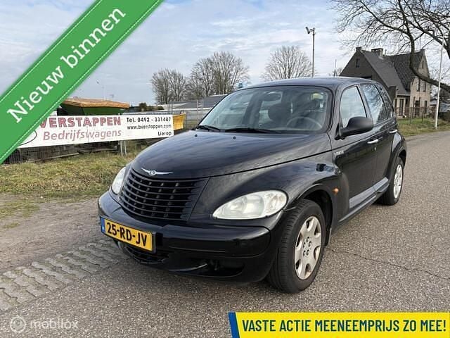 Zwart (metallic) Occasion 2005 Chrysler PT Cruiser Clasic Hatchback | € 1.350 (Goede deal) - Afbeelding 1/4