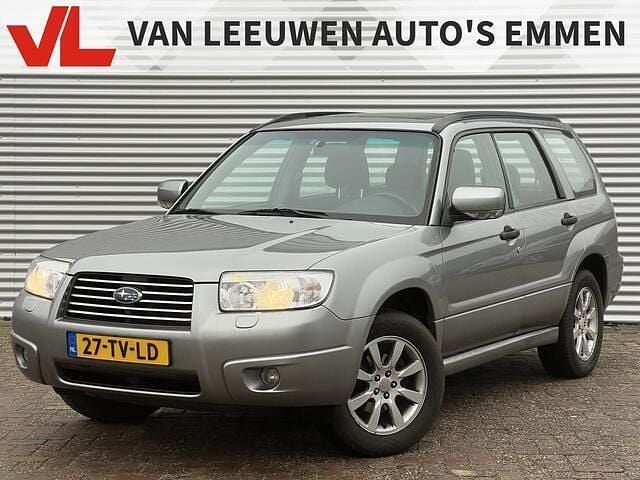 Grijs Gebruikt 2007 Subaru Forester SUV | € 6.448 (Eerlijke prijs) - Afbeelding 1/4