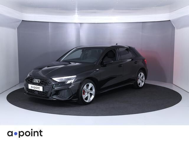 Zwart Gebruikt 2024 Audi A3 Sportback Basis Hatchback | € 36.949 (Iets duurder) - Afbeelding 1/4