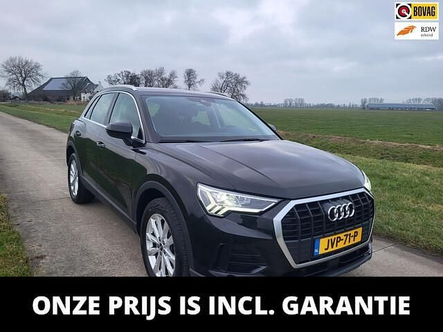 Zwart Occasion 2022 Audi Q3 Comfort SUV | € 30.250 (Goede deal) - Afbeelding 1/4