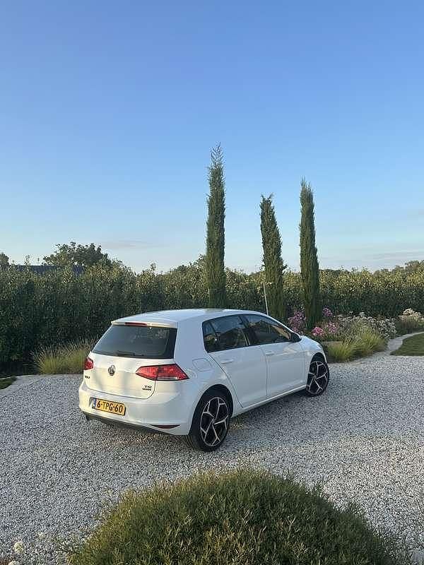 Wit Gebruikt 2014 VW Golf VII Trendline Stationwagen | € 5.900 (Eerlijke prijs) - Afbeelding 1/4