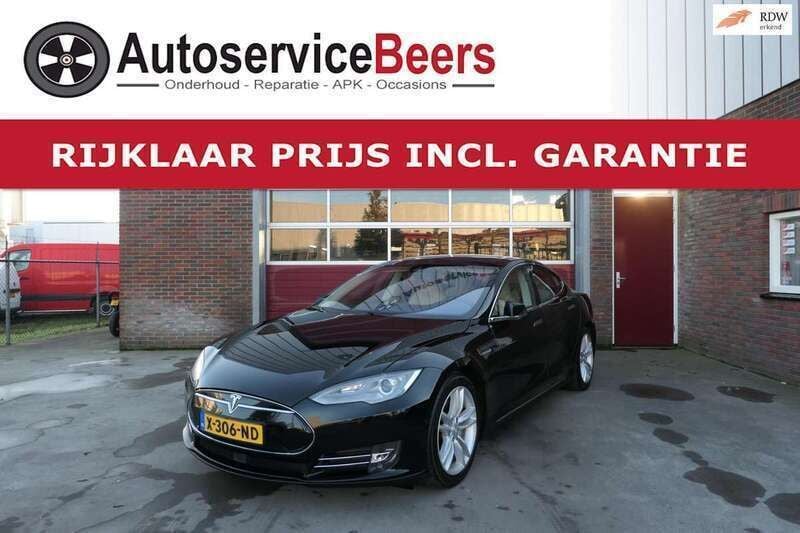 Zwart Gebruikt 2015 Tesla Model S Sedan | € 18.500 (Iets duurder) - Afbeelding 1/4