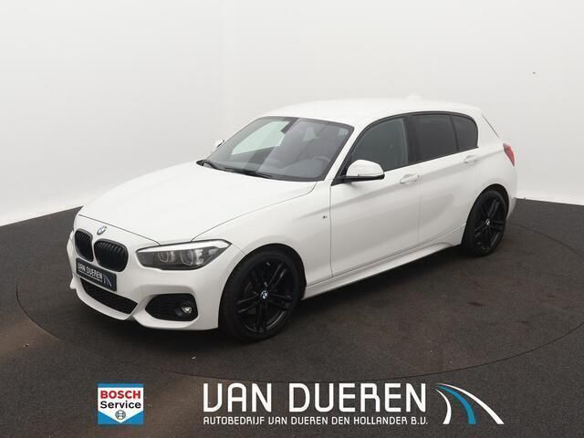 Wit Gebruikt 2018 BMW 120 Executive Hatchback | € 20.950 (Eerlijke prijs) - Afbeelding 1/4