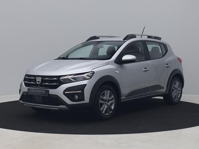 Grijs Gebruikt 2022 Dacia Sandero Comfort Hatchback | € 16.250 (Goede deal) - Afbeelding 1/4