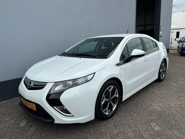 Wit Gebruikt 2013 Opel Ampera Hatchback | € 7.750 (Eerlijke prijs) - Afbeelding 1/4