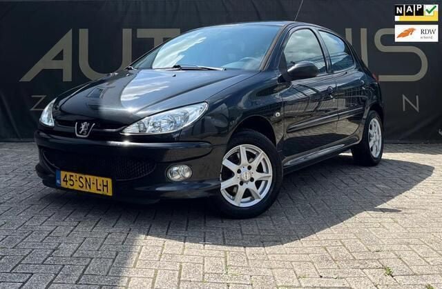 Zwart Gebruikt 2006 Peugeot 206 Hatchback | € 1.350 (Eerlijke prijs) - Afbeelding 1/4