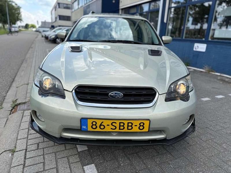 Beige Gebruikt 2006 Subaru Outback SUV | € 3.250 - Afbeelding 1/4
