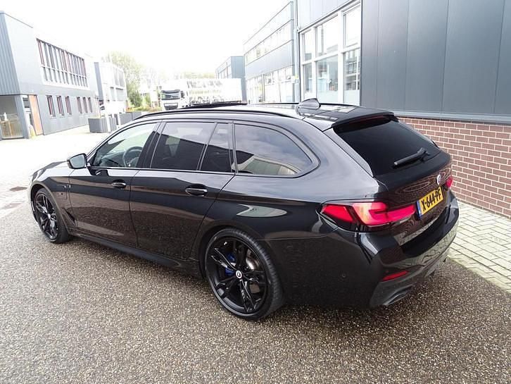 Occasion BMW 530e Comfort Edition 292 PK (214 kW) 2023 Zwart Stationwagen