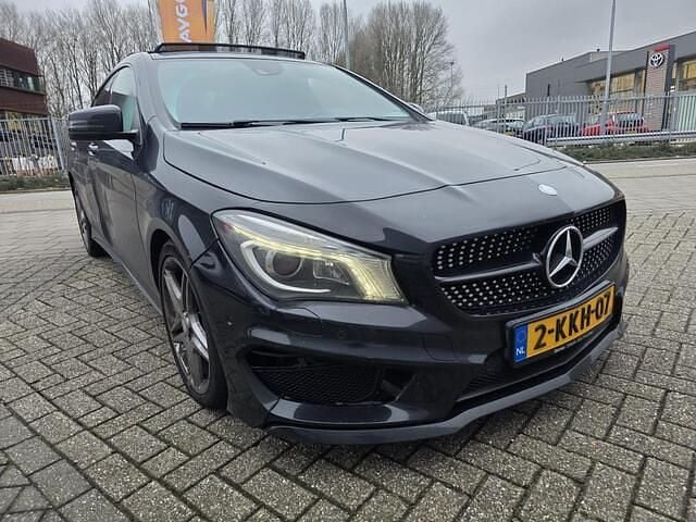 Zwart Gebruikt 2013 Mercedes CLA220 Edition 1 Sedan | € 8.450 (Super prijs) - Afbeelding 1/4