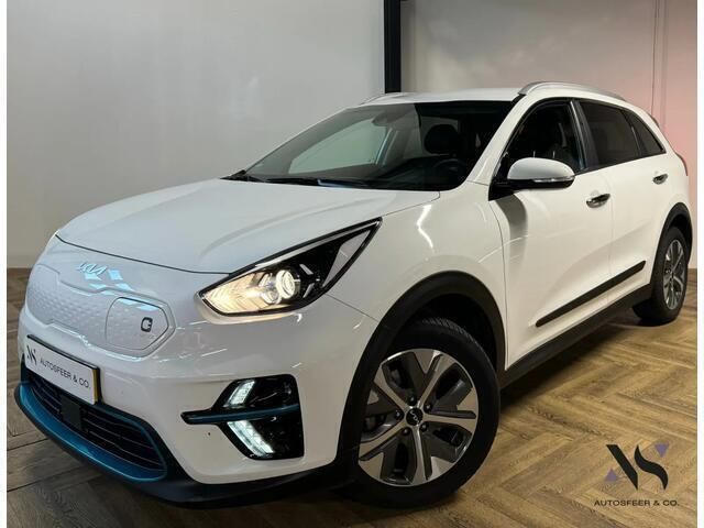 Wit, metallic lak Gebruikt 2021 Kia e-Niro SUV | € 21.440 - Afbeelding 1/4