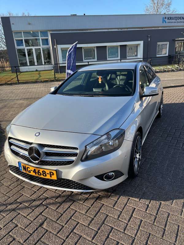 Grijs Gebruikt 2014 Mercedes A180 Ambition Stationwagen | € 9.700 (Super prijs) - Afbeelding 1/4