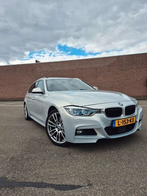 Zilver Gebruikt 2017 BMW 335 Stationwagen | € 26.800 - Afbeelding 1/4