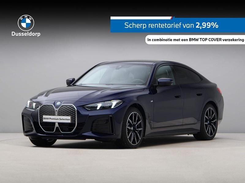 Blauw, metallic lak Gebruikt 2025 BMW i4 M Sport Sedan | € 46.450 (Goede deal) - Afbeelding 1/4