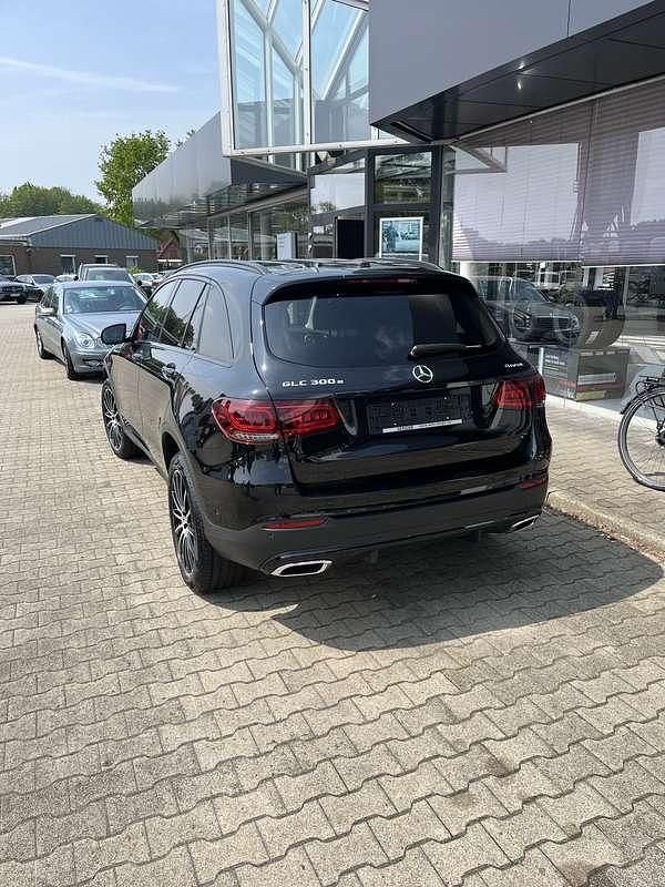 Occasion Mercedes GLC300e AMG 211 PK (155 kW) 2022 Zwart SUV