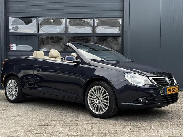 Blauw Gebruikt 2006 VW Eos Cabriolet | € 4.499 (Eerlijke prijs) - Afbeelding 1/4