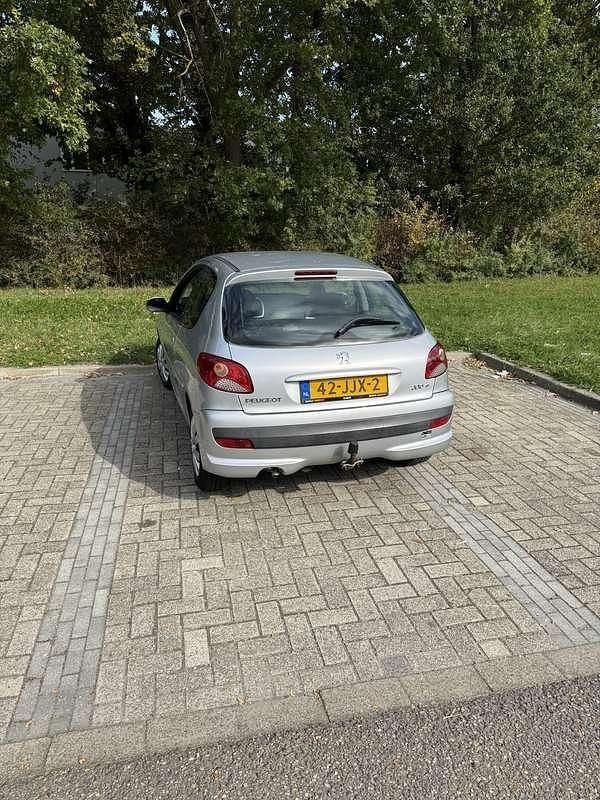 Occasion Peugeot 206+ 75 PK (55 kW) 2009 Grijs Hatchback