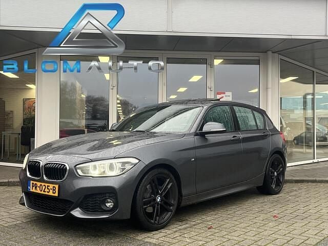 Grijs Gebruikt 2017 BMW 118 M Sport Hatchback | € 14.700 (Eerlijke prijs) - Afbeelding 1/4