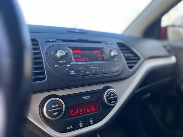 Occasion Kia Picanto First Edition 66 PK (48 kW) 2015 Rood (metallic) Hatchback