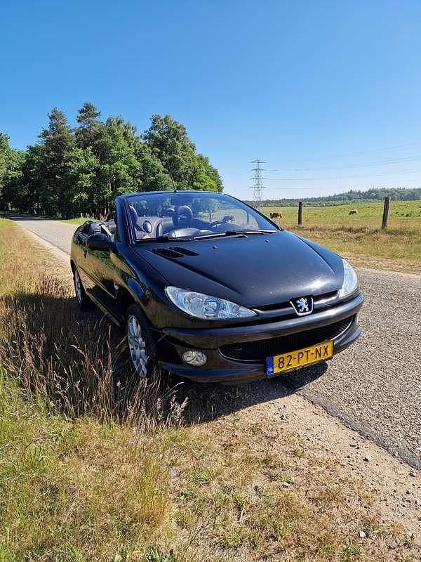 Gebruikt 2004 Peugeot 206 CC Cabriolet | € 1.600 (Eerlijke prijs) - Afbeelding 1/4