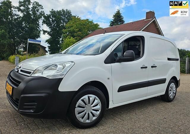 Wit Gebruikt 2017 Citroën Berlingo MPV | € 10.495 (Eerlijke prijs) - Afbeelding 1/4